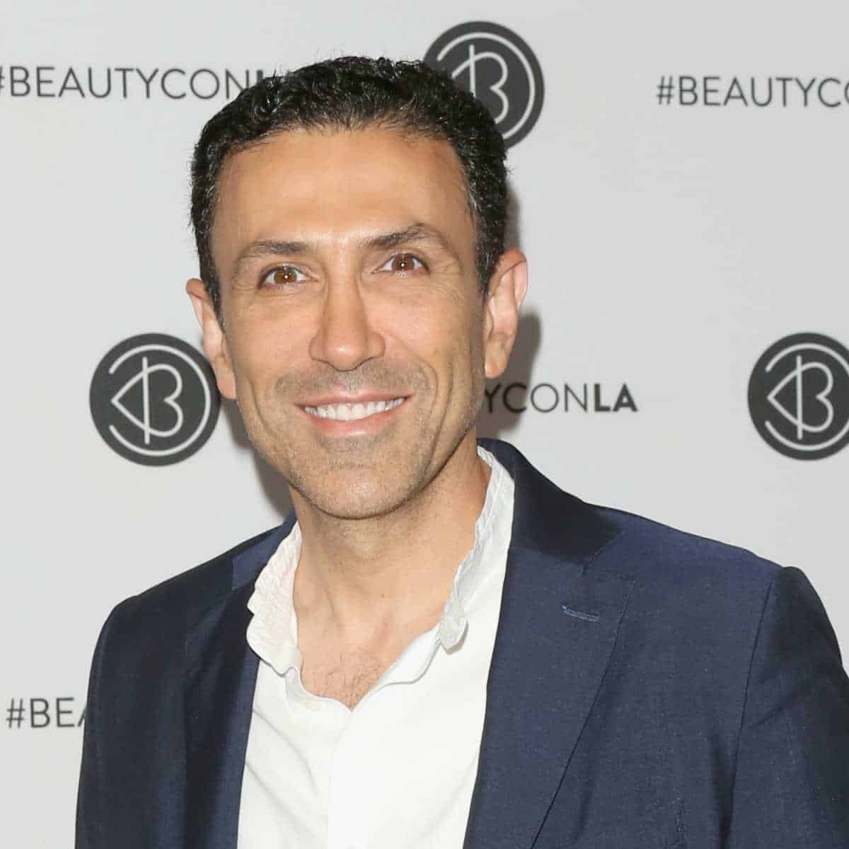 Image of a plastic surgeon, Dr. Simon Ourian